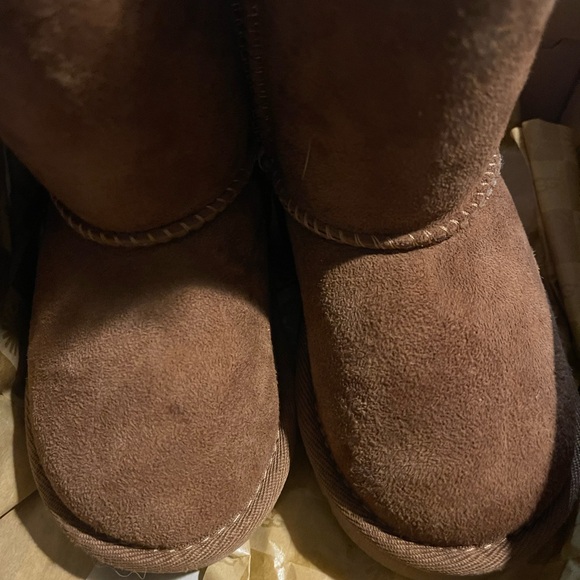 Ugg T Bailey Bow - Picture 4 of 7